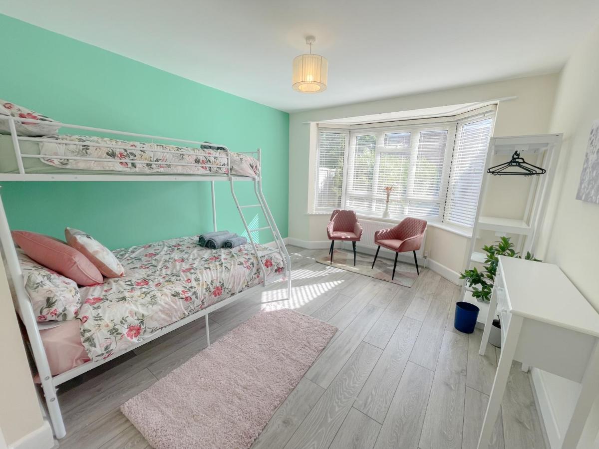 Large 3 Bedroom & 2 Bath - Ground Floor With Parking บอร์นมัธ ภายนอก รูปภาพ